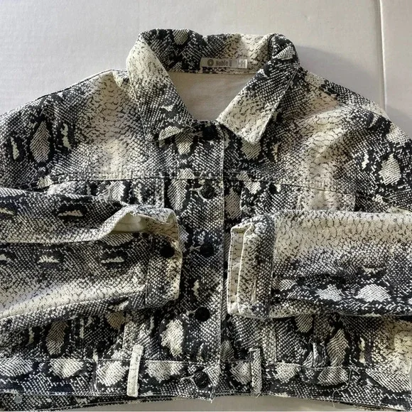 Noble U Snake Print Cropped Denim Jacket size Small - Picture 11 of 11